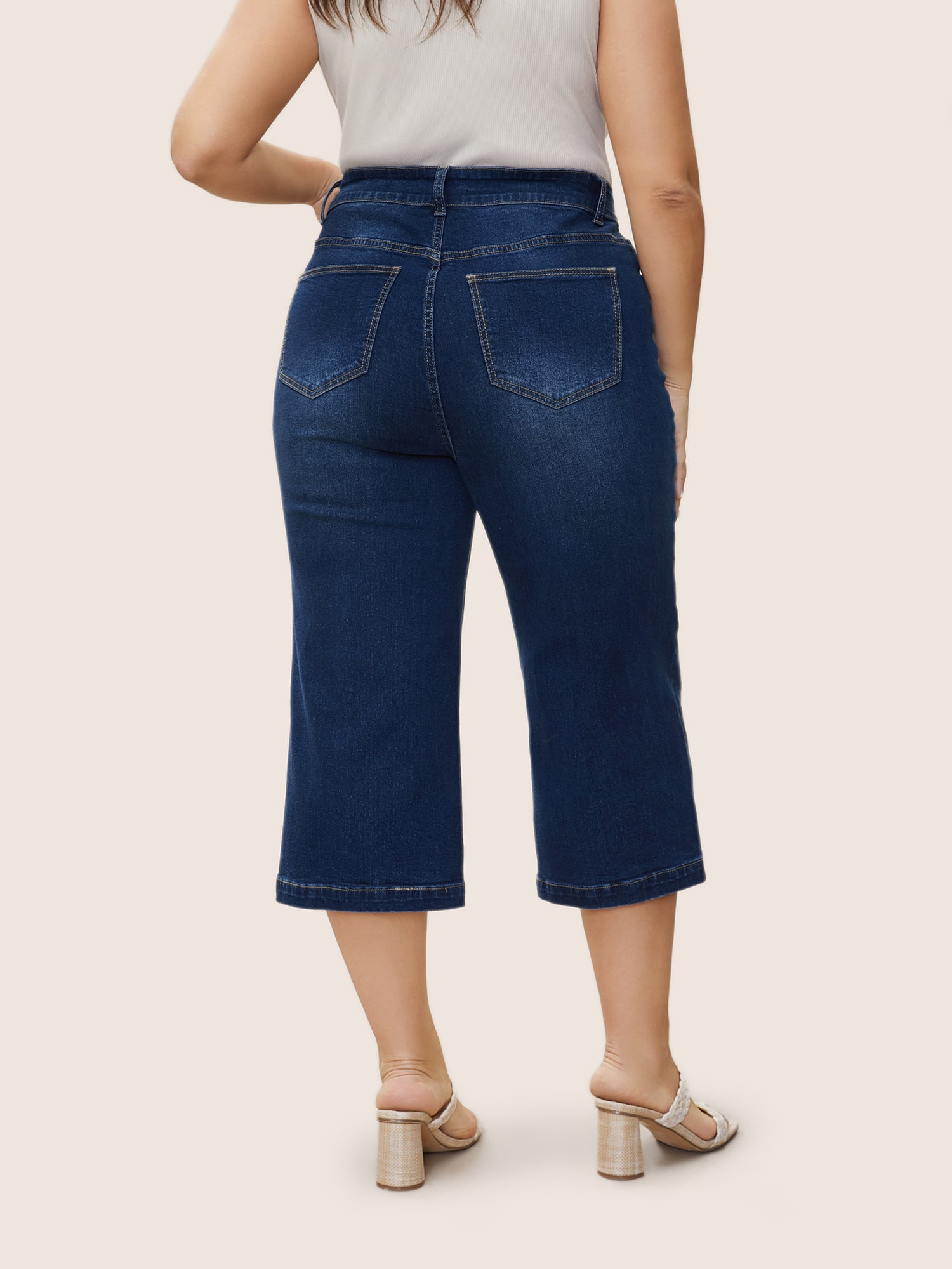 Classic Wide-Leg Capri Jeans