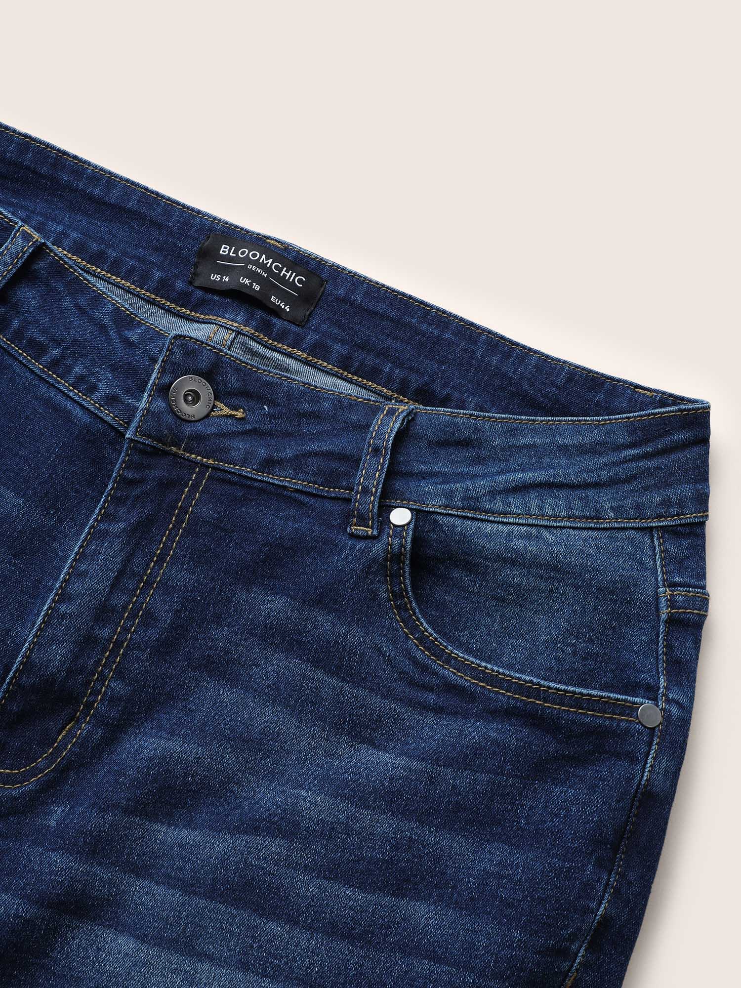 Classic Wide-Leg Capri Jeans