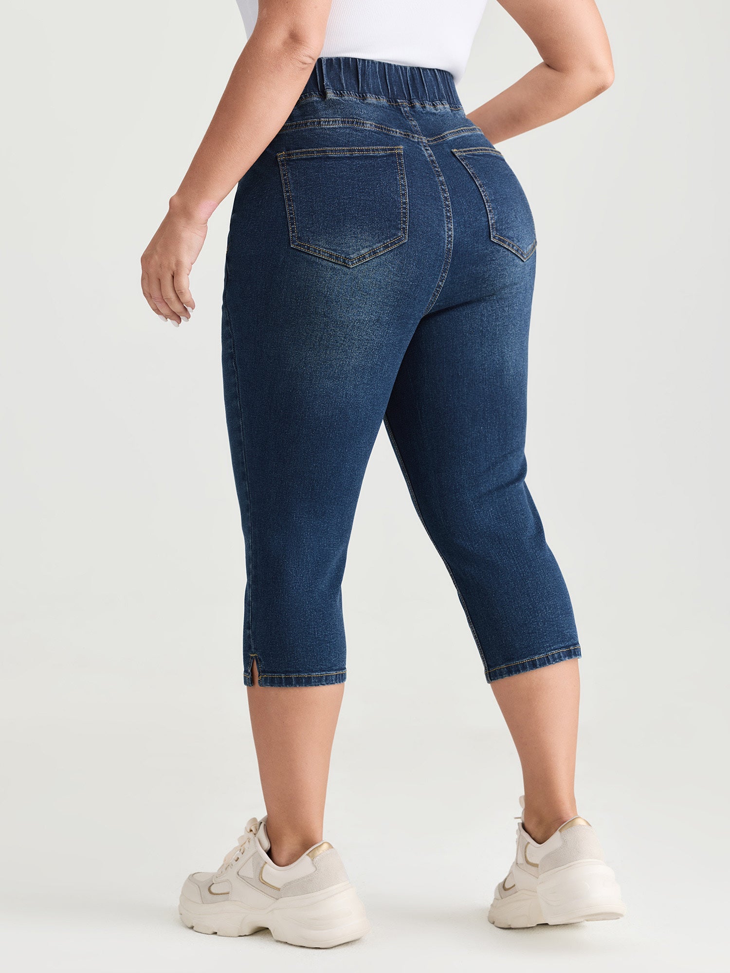 Pull-On Stretchy Waist Skinny-Fit Capri Jeans