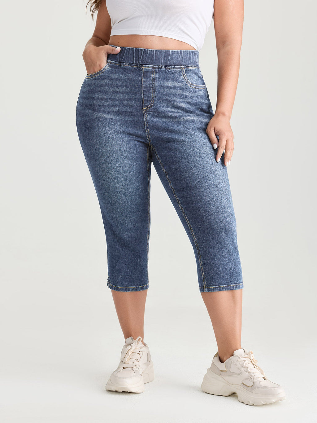 Pull-On Stretchy Waist Skinny-Fit Capri Jeans