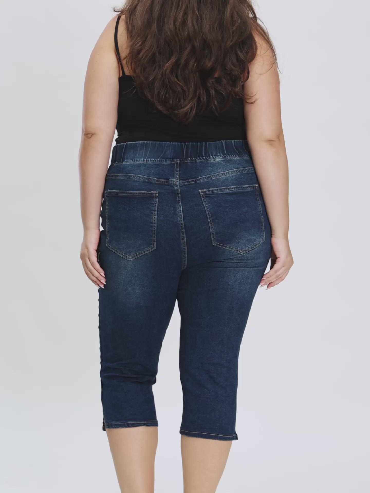Pull-On Stretchy Waist Skinny-Fit Capri Jeans